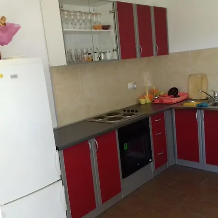 Mara * Dugi Rat
